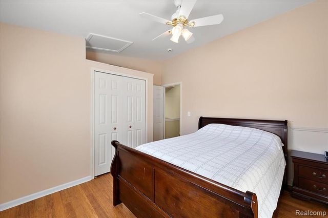 1095 Island Lake Drive, Oxford, MI 48371