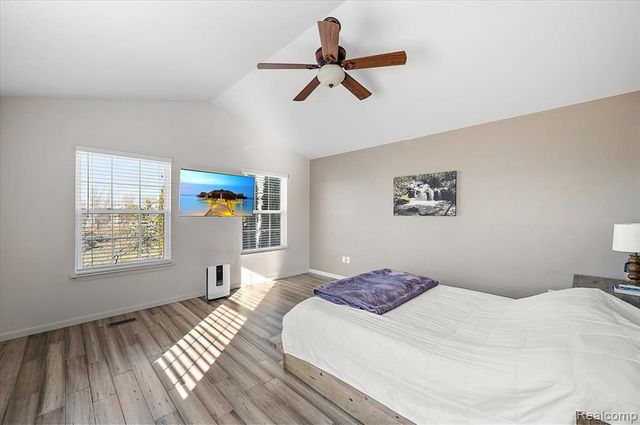 1095 Island Lake Drive, Oxford, MI 48371