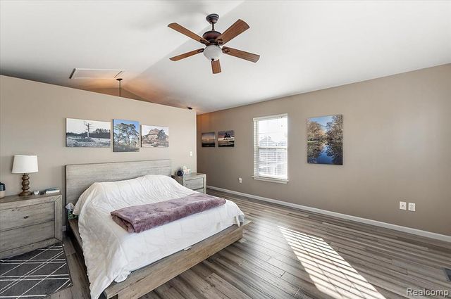 1095 Island Lake Drive, Oxford, MI 48371