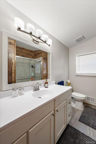 1095 Island Lake Drive, Oxford, MI 48371