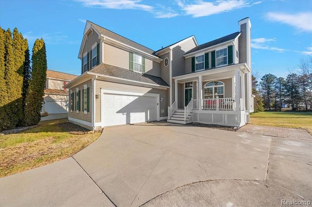 1095 Island Lake Drive, Oxford, MI 48371