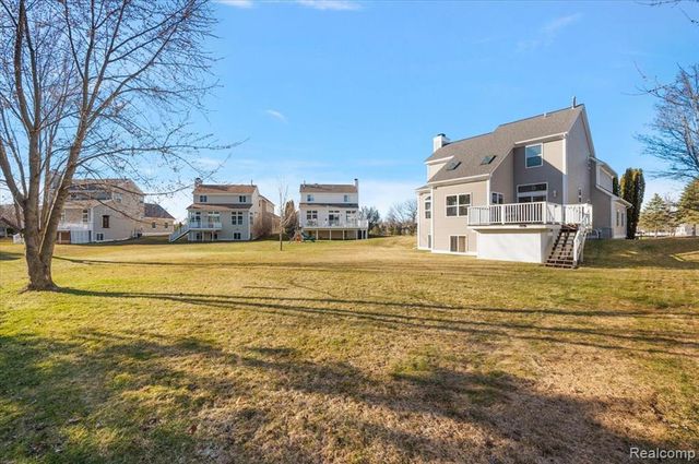 1095 Island Lake Drive, Oxford, MI 48371