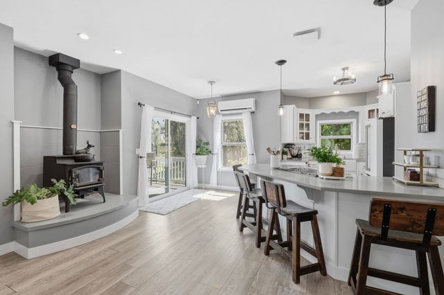 9516 E Day Rd, Mead, WA 99021