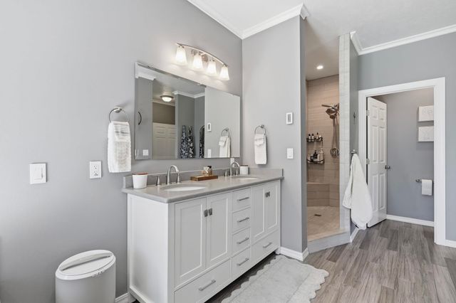 9516 E Day Rd, Mead, WA 99021