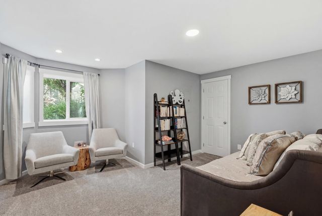 9516 E Day Rd, Mead, WA 99021