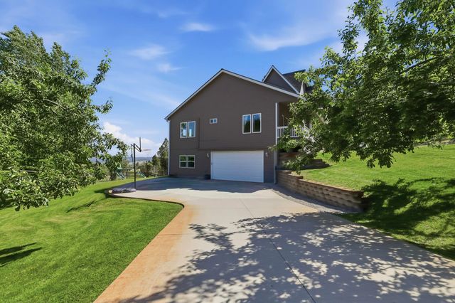 9516 E Day Rd, Mead, WA 99021