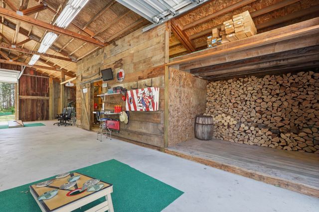9516 E Day Rd, Mead, WA 99021