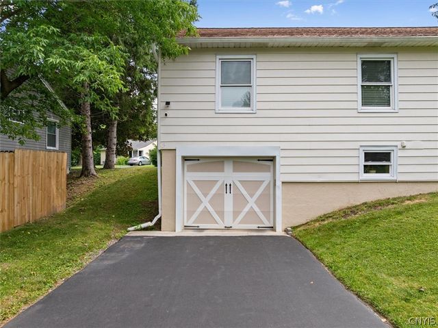 22 Kevan Circle, Manlius, NY 13104