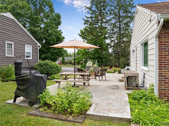 22 Kevan Circle, Manlius, NY 13104