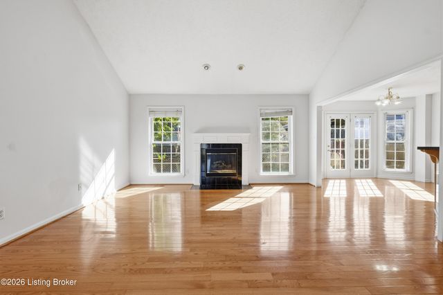 7115 Alma June Way, Louisville, KY 40228