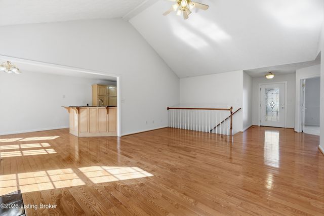 7115 Alma June Way, Louisville, KY 40228