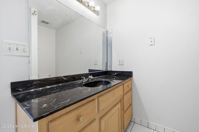 7115 Alma June Way, Louisville, KY 40228