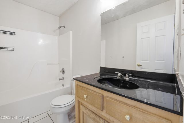 7115 Alma June Way, Louisville, KY 40228