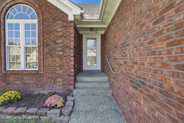 7115 Alma June Way, Louisville, KY 40228