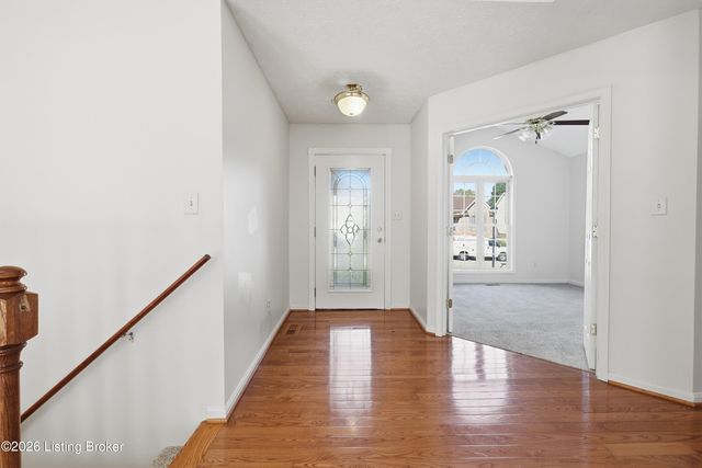 7115 Alma June Way, Louisville, KY 40228