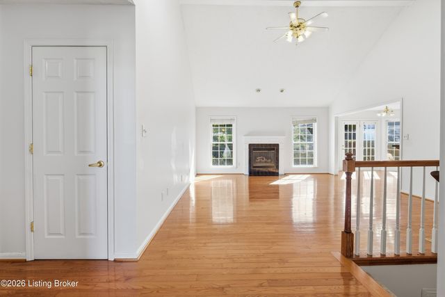 7115 Alma June Way, Louisville, KY 40228