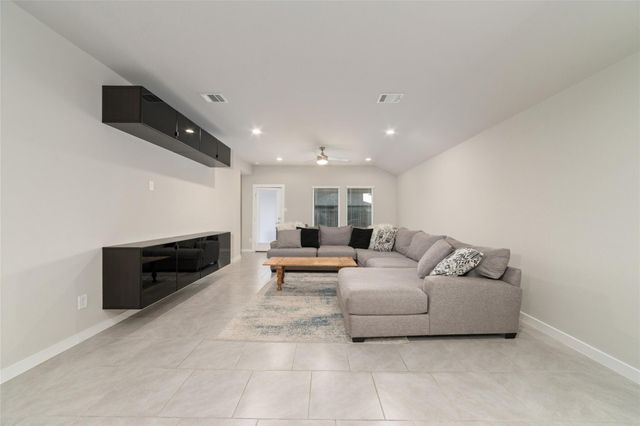 7615 Rainham Valley Lane, Richmond, TX 77407