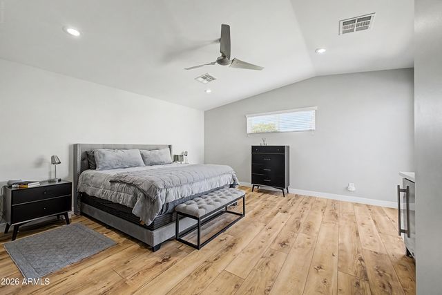 4136 E GLENROSA Avenue, Phoenix, AZ 85018