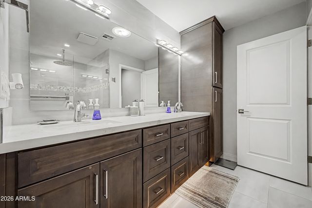 4136 E GLENROSA Avenue, Phoenix, AZ 85018