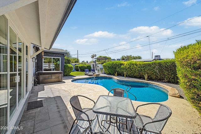 4136 E GLENROSA Avenue, Phoenix, AZ 85018