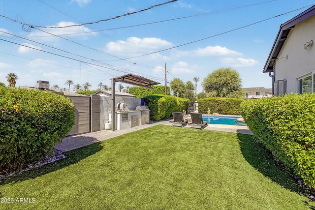 4136 E GLENROSA Avenue, Phoenix, AZ 85018