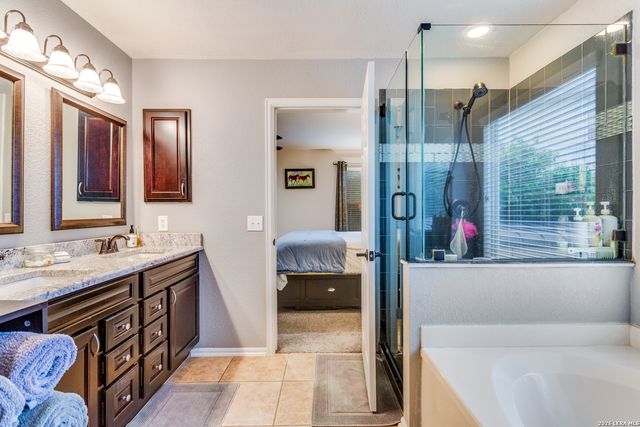 15606 Robin View, San Antonio, TX 78255