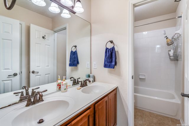 15606 Robin View, San Antonio, TX 78255