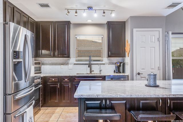 15606 Robin View, San Antonio, TX 78255