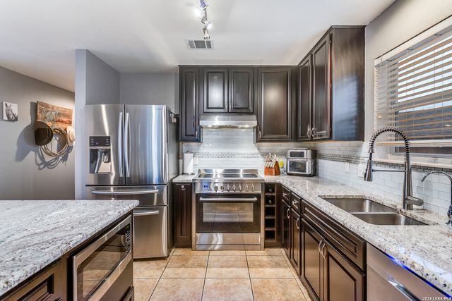 15606 Robin View, San Antonio, TX 78255