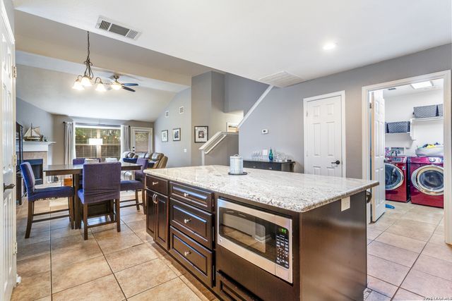 15606 Robin View, San Antonio, TX 78255