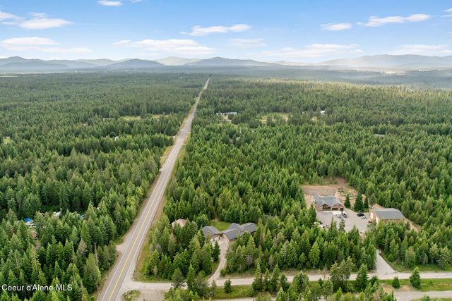32055 N Konikson LN, Athol, ID 83801