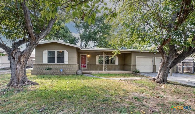 818 Mary Boulevard, New Braunfels, TX 78130