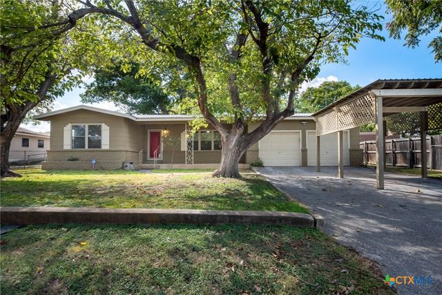 818 Mary Boulevard, New Braunfels, TX 78130