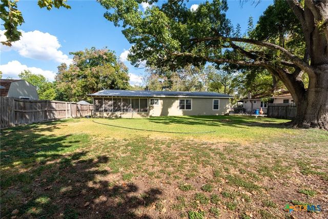 818 Mary Boulevard, New Braunfels, TX 78130