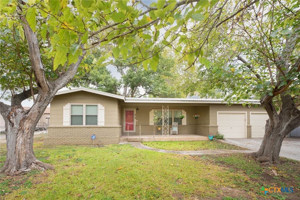 818 Mary Boulevard, New Braunfels, TX 78130