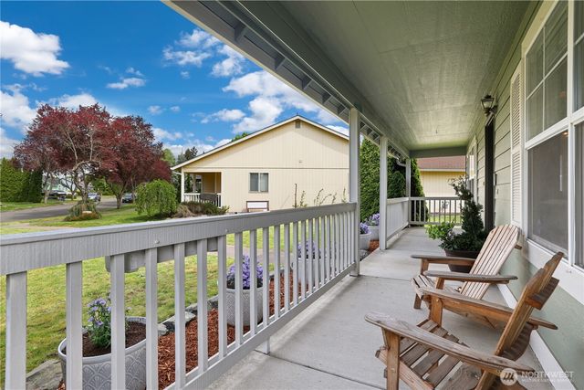 5417 156th Avenue Ct E, Sumner, WA 98390