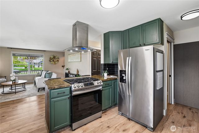 5417 156th Avenue Ct E, Sumner, WA 98390