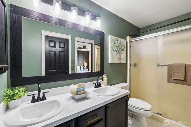 5417 156th Avenue Ct E, Sumner, WA 98390