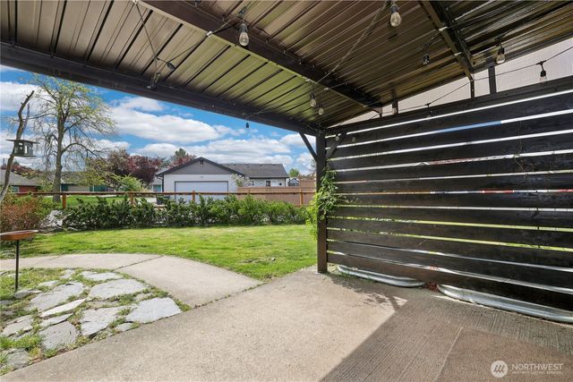 5417 156th Avenue Ct E, Sumner, WA 98390
