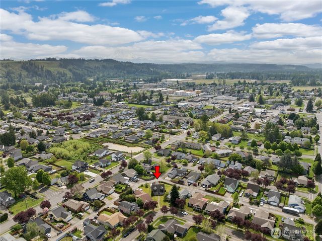 5417 156th Avenue Ct E, Sumner, WA 98390