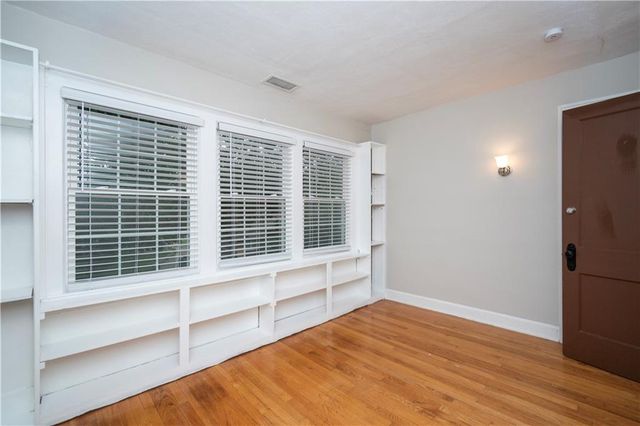5331 Charlotte Street, Kansas City, MO 64110