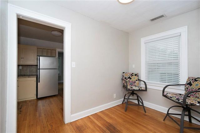 5331 Charlotte Street, Kansas City, MO 64110