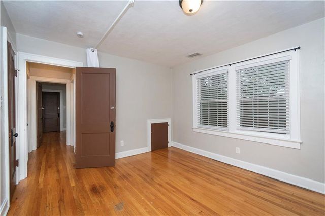 5331 Charlotte Street, Kansas City, MO 64110