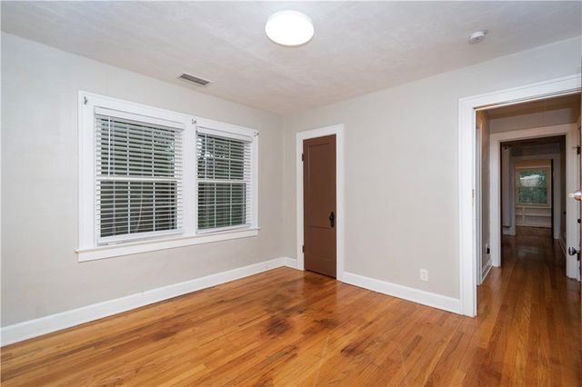5331 Charlotte Street, Kansas City, MO 64110