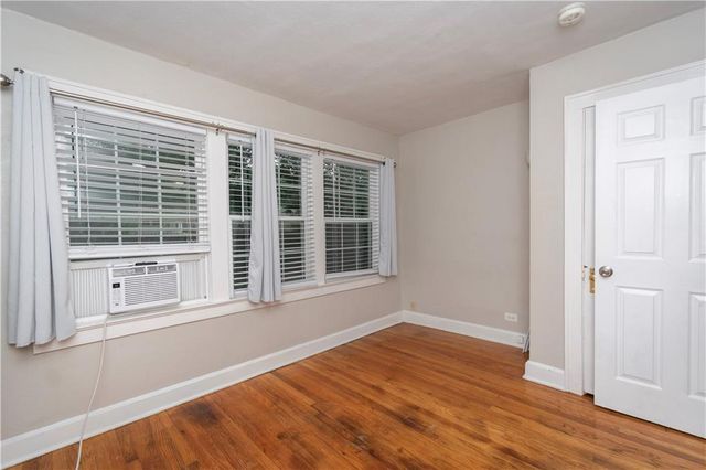 5331 Charlotte Street, Kansas City, MO 64110