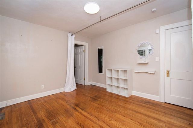 5331 Charlotte Street, Kansas City, MO 64110