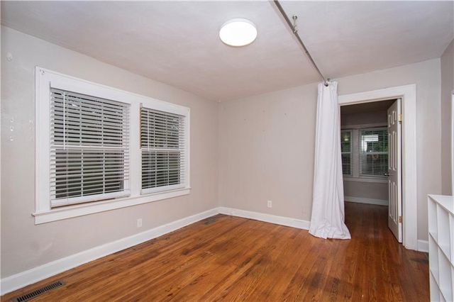 5331 Charlotte Street, Kansas City, MO 64110