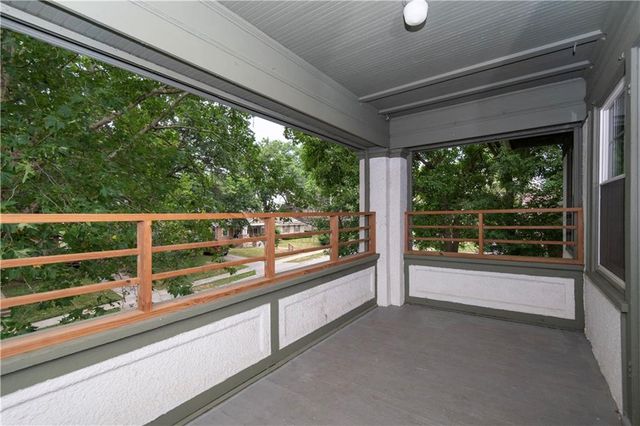 5331 Charlotte Street, Kansas City, MO 64110