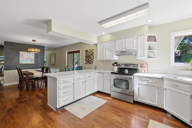 423 Butternut Drive, Oregon, WI 53575