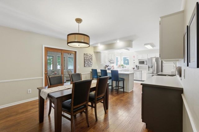 423 Butternut Drive, Oregon, WI 53575
